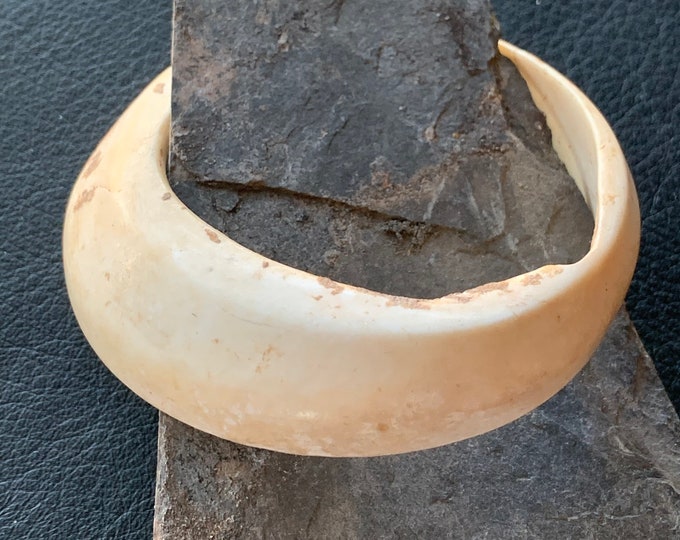 shell bracelet