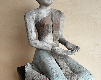 Sculpture dancer from Burma / India made of wood on an antique base