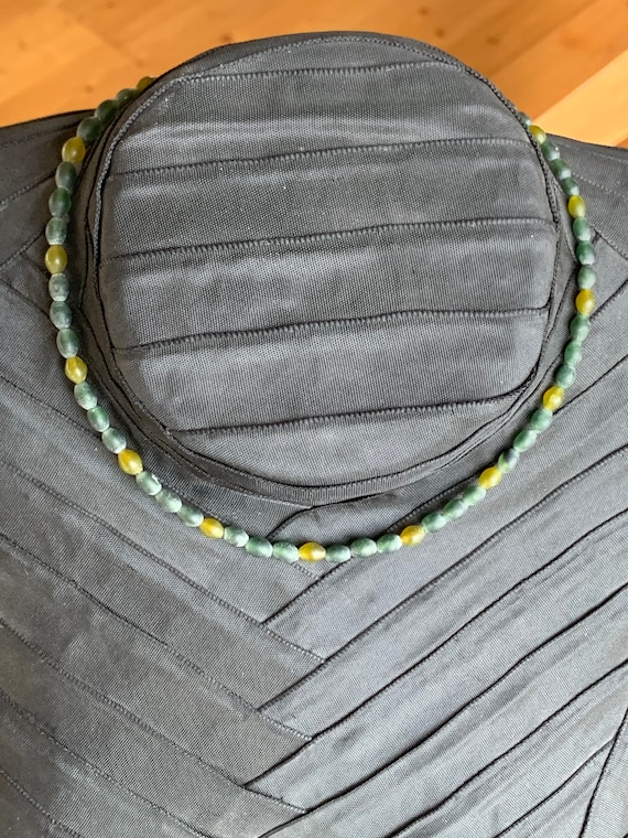 Edel Serpentin Halskette mit Silberverschluss