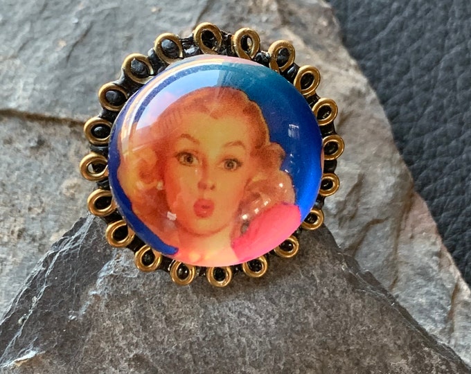 ring with pin-up girl
