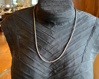 Silver chain with fine links