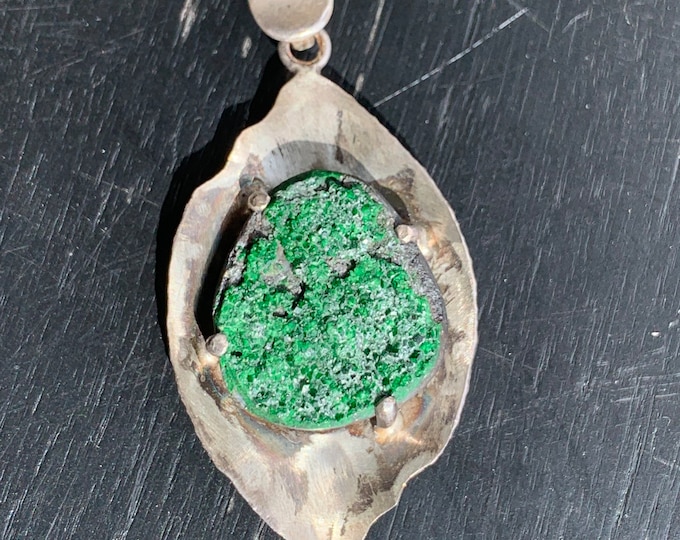 Silver pendant 925 set with green uvarovite