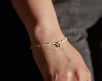 9ct Gold Forget-Me-Not Flower Bracelet: Freshwater Pearl Wedding Jewelry