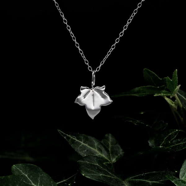 Collier feuille de lierre - fleur sauvage. Pendentif feuille. Collier de lierre. bijoux des bois. Lierre anglais. bijoux en feuilles. collier feuille d'argent.