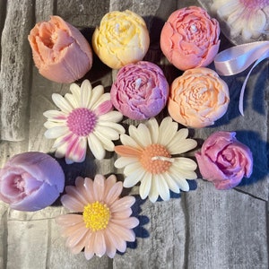 Candelina segnaposto, margherita, bocciolo di peonia, tulipano, matrimonio, comunione, cresima