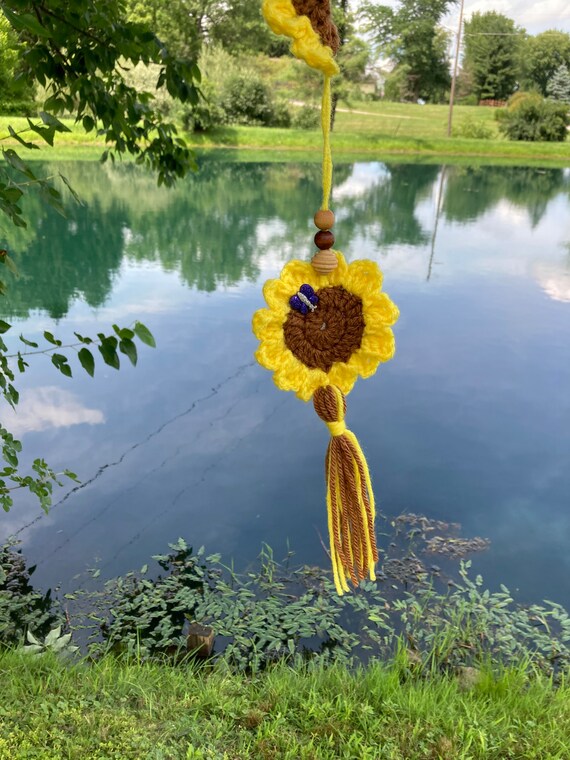 【wordofhonor75】Windflower、Pond Sunflower Crochet Wind Spinner, Yard Art, Fiber Art, Yard