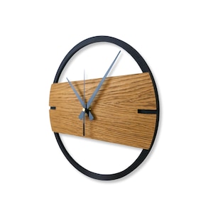 Modern Oak Wooden Wall Clock: Silent 3D Design