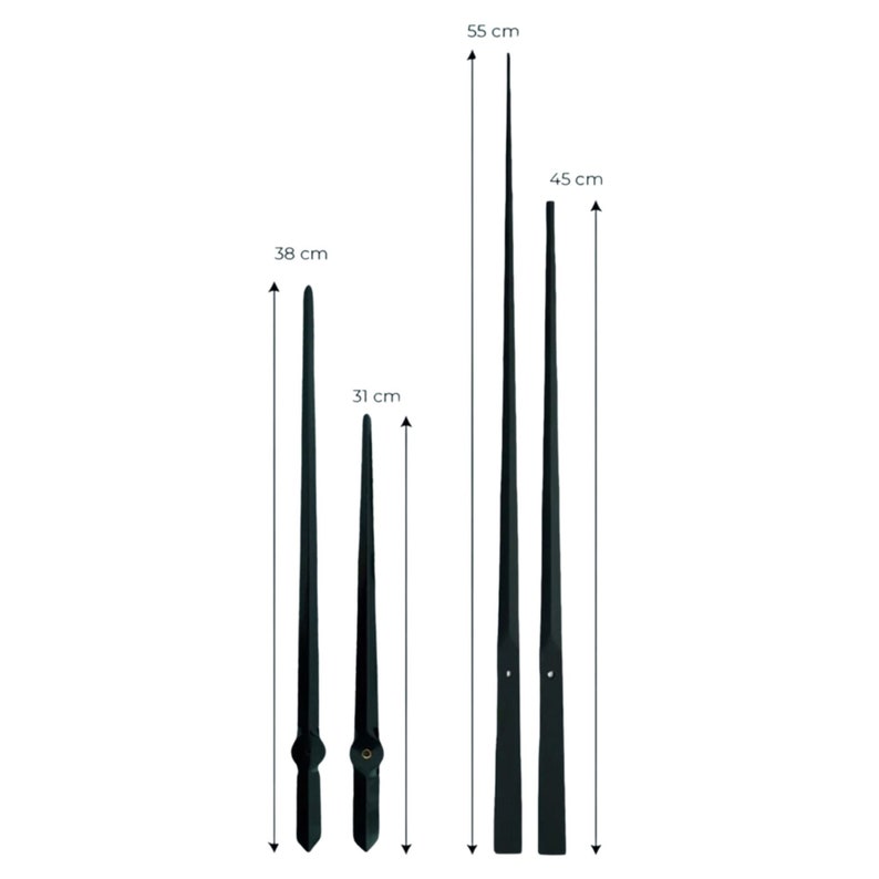 Op de afbeelding: Drie zwarte wijzers voor een klok, in verschillende lengtes. De langste wijzer is 55 cm, de middelste 45 cm en de kortste 38 cm.