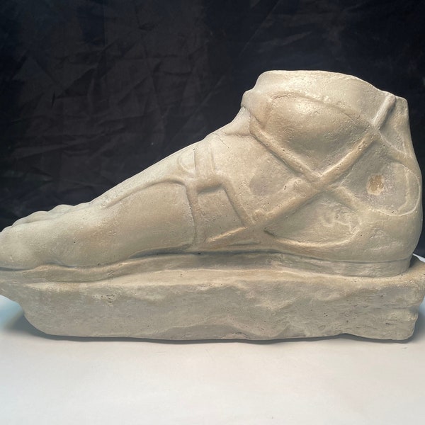 Foot Sculpture, Greek, Roman, Mythology, Foot of Hermes, Foot sculpture, Olympian Gods, Zeus Classical sculpture, Drawing cast, Museum