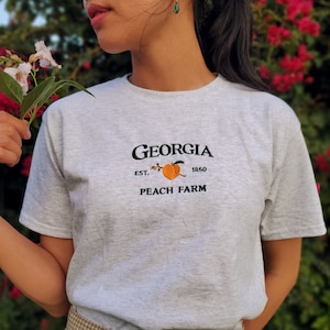Georgia Peach Farm Embroidered T-Shirt, Vintage Inspired Tee, Orchard, Farmer&#39;s Market, Cottage Core, Fruit Embroidery