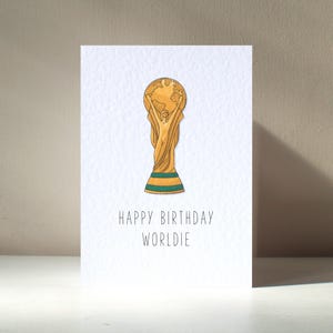 Worldie - A6 Troféu de Campeão Personalizado Copa do Mundo Herói Mundial Melhor Futebol Futebol Esporte Cheers Engraçado Trocadilho Feliz Aniversário Cartão de Saudações