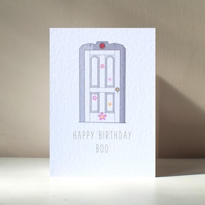 Boo - A6 Personalisierte Adore Tür Blumen Kinder Monster Süß Lustig Alles Gute zum Geburtstag Liebe Neues Zuhause Grußkarte