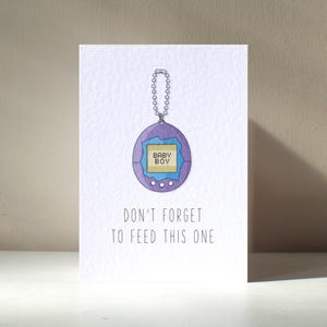 C'est un garçon - A6 personnalisé bébé nouveau-né rétro numérique jeu pour animaux de compagnie Gamer emblématique nerd coquine drôle jeu de mots Félicitations anniversaire carte de voeux