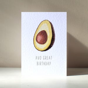Avo Great Birthday - A6 Personalisierte Leckere Avocado Gesund Vegetarisch Vegan Millenial Wortspiel Liebe Geburtstagskarte