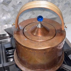 White ash solid wood steam bent kettle handle for vintage Bodum Ottoni tea pot.  Dimensions provided below.  Shipping included.