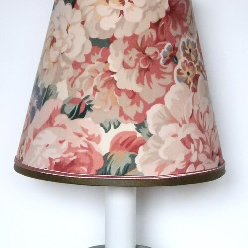 Table lamp / Green shops ceramic candlestick foot / Conical lampshade in English floral fabric / French artisanal creation