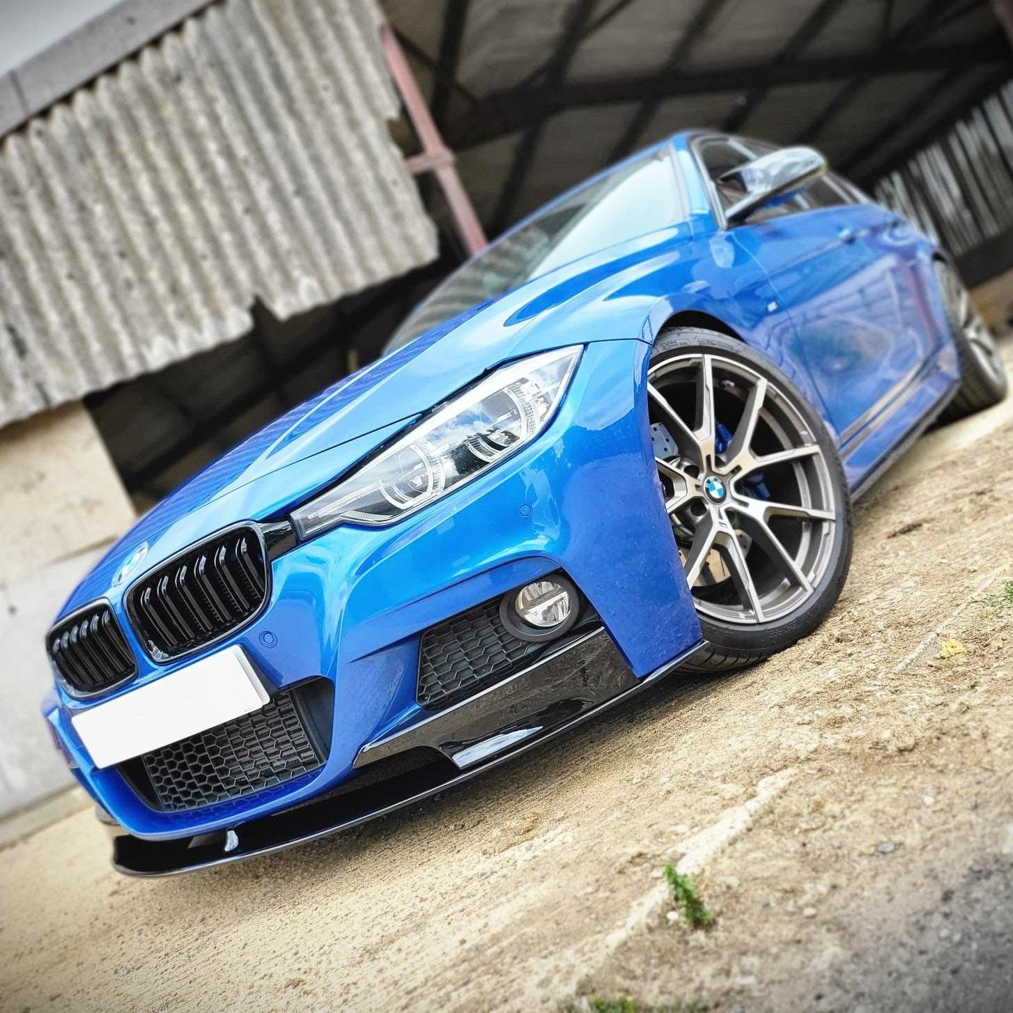 BMW F30 F31 3er M Sport M Performance Style Schwarz glänzend