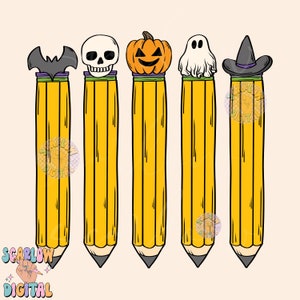 Può includere: Cinque matite gialle con diversi topper a tema Halloween: un pipistrello, uno scheletro, una zucca, un fantasma e un cappello da strega.
