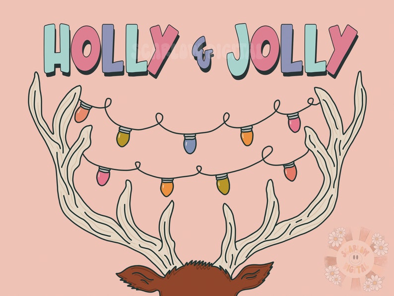 Puede incluir: Un fondo rosa con el texto "HOLLY & JOLLY" en letras de colores. Un par de cuernos de ciervo con una cadena de luces de colores colgando de ellos. Los cuernos est&aacute;n sobre una cabeza de ciervo marr&oacute;n.