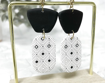 Boucles d’oreilles argile polymère faites à la main / boucles d’oreilles géométriques acier chirurgical minimaliste noir et blanc