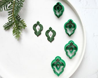 Christmas Ornament clay cutter, Christmas Light Embossed cutter, Christmas earrings, Scallop Christmas Light clay cutter