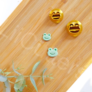 Mini Frosch Polymer Clay Cutter: Ohrring Bolzen-Werkzeug