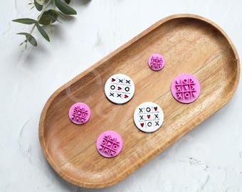 Tic Tac Toe Ausstechförmchen aus Polymer Clay: Herz zur Herstellung von Valentinsohrringen, Plymer Clay Cutter, Silikonform