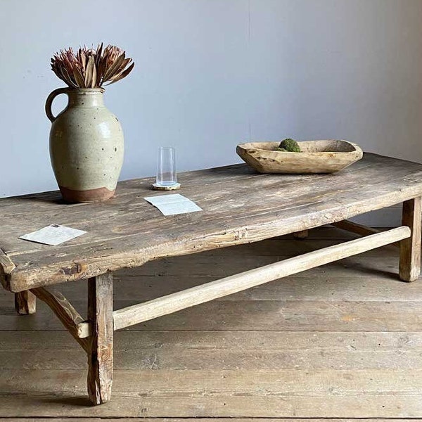 Mesa de centro de madera recuperada, mesa baja de comedor y centro rústica de madera, muebles de borde natural, muebles de granja, madera recuperada