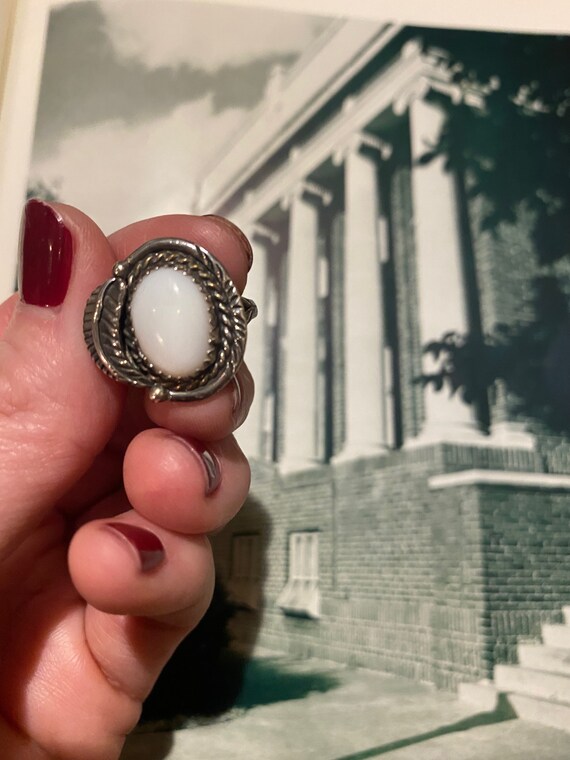 Choice of vintage sterling silver rings View 5