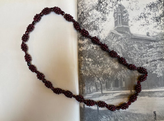 Vintage glass bead necklace - image 3