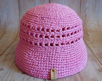 Woman's Pink Raffia Hat
