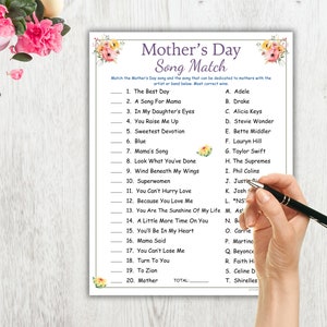 Pu&ograve; includere: Un gioco stampabile per la Festa della Mamma con un elenco di 20 canzoni e i loro artisti corrispondenti. Il gioco &egrave; progettato per abbinare la canzone all'artista. Il gioco ha un design floreale con fiori rosa e gialli.