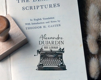 Tampon Machine à écrire personnalisée. Tampon à encre Prénom et Machine à écrire. Tampon Ex Libris Vintage.