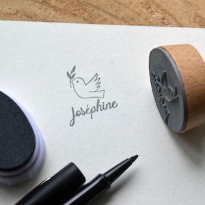 Tampon Colombe personnalisé. Tampon à encre Prénom et Colombe Naissance. Tampon pour anniversaire personnalisable.