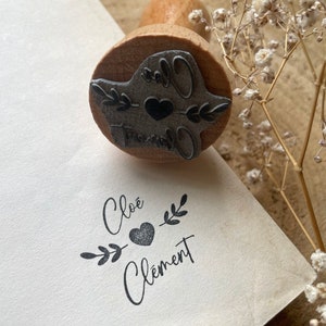 Tampon Mariage personnalisé Branche et coeur. Tampon à encre personnalisable Mariage. Tampon pour faire-part Mariage personnalisable.