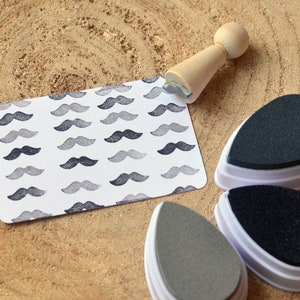 Mini Tampon moustache. Tampon à encre moustache petit format. Tampon pour anniversaire. Tampon moustache Mariage