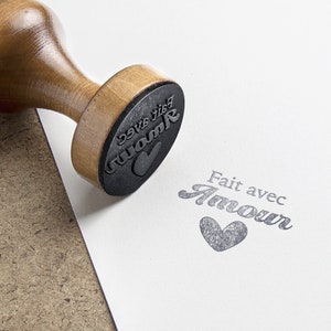Tampon Fait avec Amour. Tampon à encre Amour. Tampon pour  Faire part naissance - Tampon pour cadeaux de noël. Tampon fait maison.