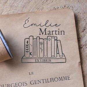 Tampon Ex Libris pour livres personnalisé. Tampon à encre Prénom et Livres. Grand tampon personnalisable pour anniversaire. Tampon Ex Libris