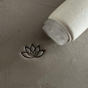 Lotus keramikstämpel. Lövstämpel för keramik. Lövstämpel för keramisk keramik.