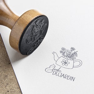 Tampon Arrosoir Fleurs personnalisé. Tampon à encre Prénom et Arrosoir. Grand tampon personnalisable pour anniversaire. Tampon Ex Libris