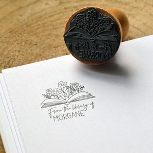 Personalized Flowers Book stamp. First Name and Book ink stamp. Large customizable stamp for birthday. Ex Libris stamp