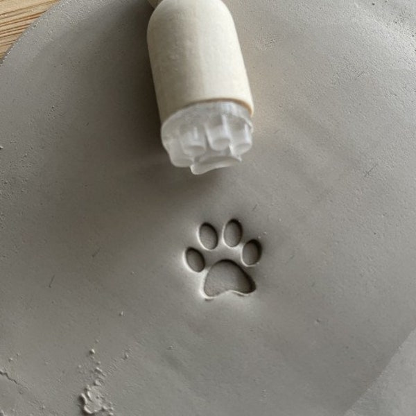 Tampon poterie patte de chien. Tampon pour céramique Patte. Tampon pour poterie céramique.
