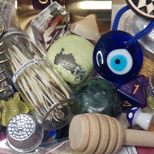 Witches Scoop, Crow Trinket Confetti -   HUGE Scoop, Halloween Decor, Witchy Altar, Spell, Ritual Supplies