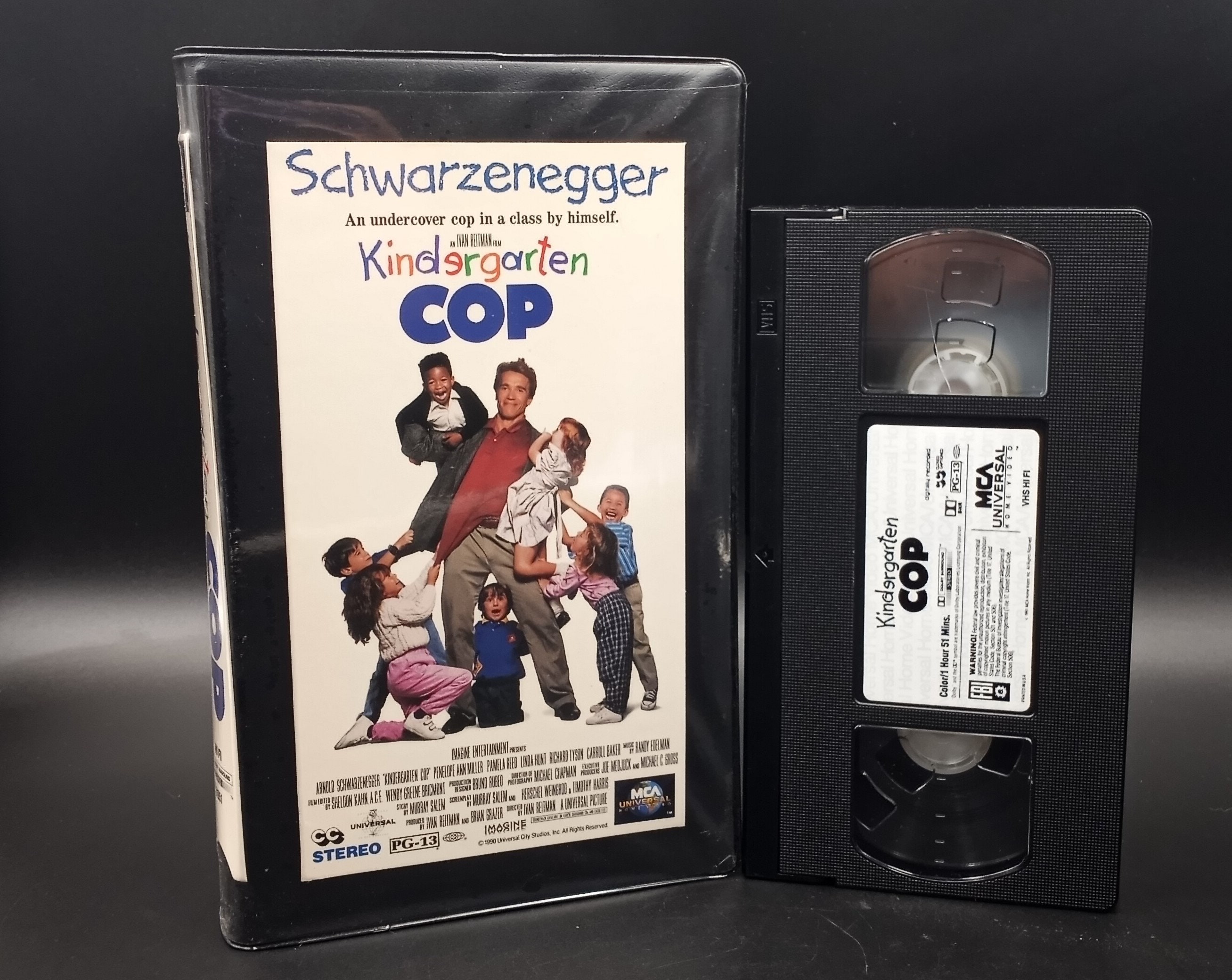 Kindergarten Cop (VHS, 1991) Arnold Schwarzenegger MCA Universal stereo