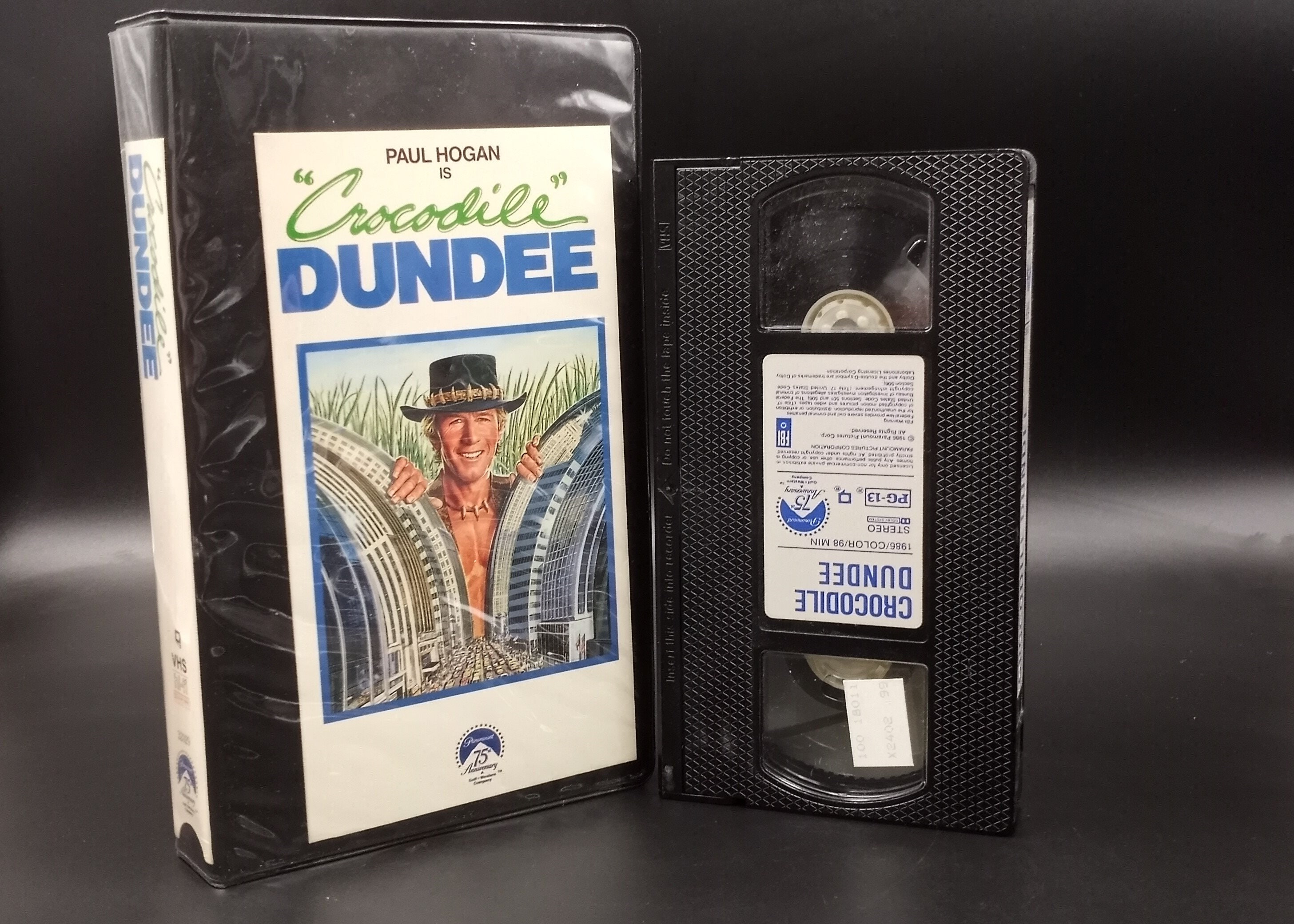 Vintage 1988 Crocodile Dundee VHS Paramount Video
