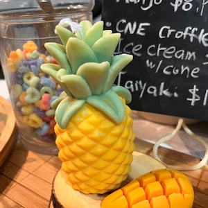 Pineapple Candle, Yellow Candle, Tropical Fruit Candle, Luxury Unique Candle, Aesthetic Candle, Large Wholesale Candle, Pineapple Gift