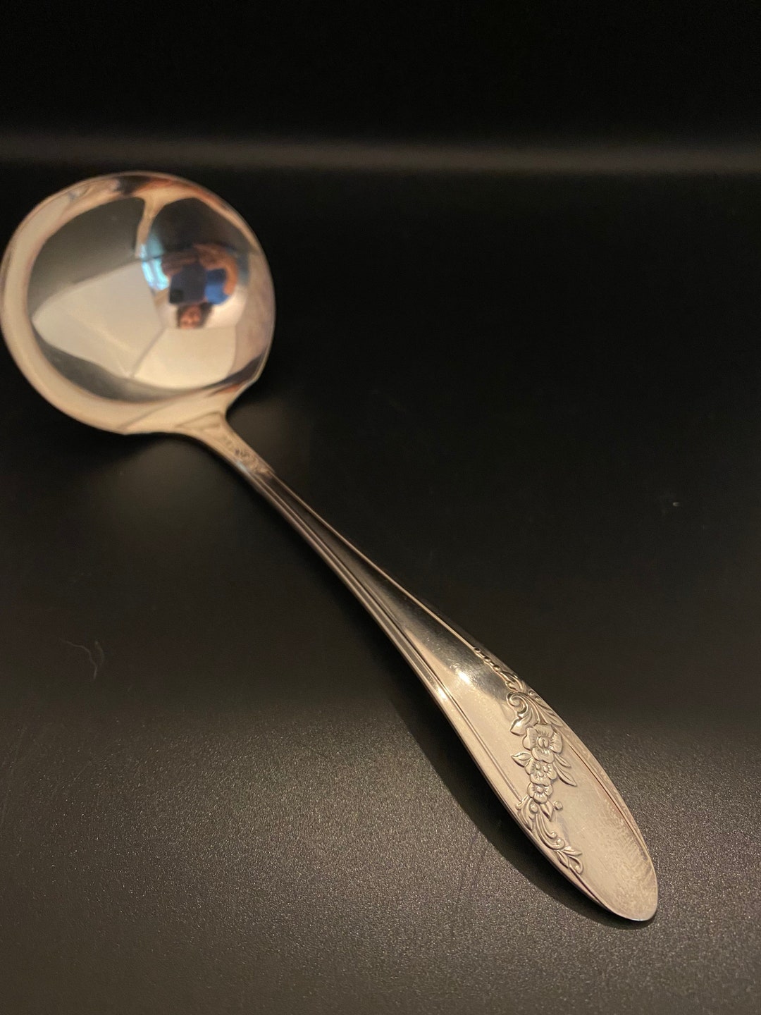 Queen Bess Gravy Ladle Oneida 1946 Celebrating Queen Etsy