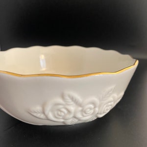 Lenox Bowl, Rosebud Collection, 5 1/2&quot;, Embossed Rose, Cream Color, Gold Trim. Nice for table service or for a decorative bowl
