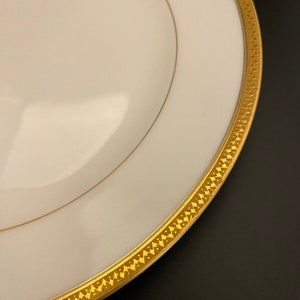VERY hard to find, lasting elegance!, Noritake &quot;Washington&quot;, 1918, Dinner Plates, Sold in Sets of 2