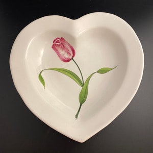 Este Ceramiche Heart Shape Candy Bowl, Handpainted Tulip Design, Stamped and Marked with &quot;Este&quot; and &quot;EC&quot;, Made in Italy